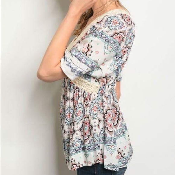 Bohemian Detail V-neck short sleeve blouse - Picture 5 of 5